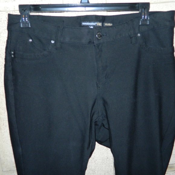 5/$25 YMI WannaBettaButt Stretch Jeggings Mid Rise Black Size 18 (S-31) - Picture 2 of 7